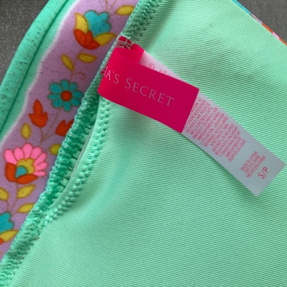 Victoria’s Secret halter top swim suit. - Picture 6 of 6